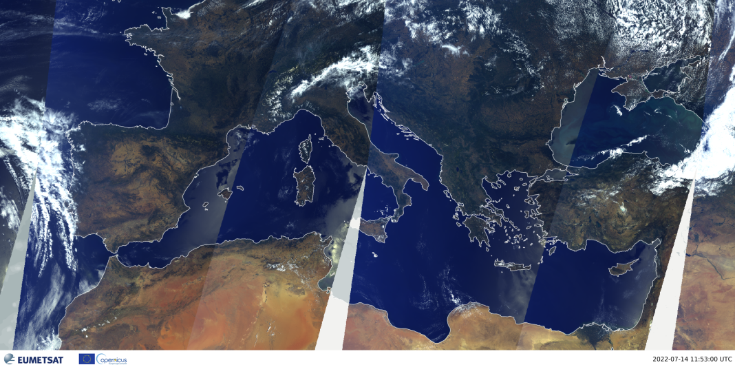 1-day RGB composite image of the Mediterranean Sea as observed by Sentinel 3A and 3B on July 14th, 2022. ©EUMETSAT [2024] phytoplankton