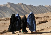 Women in burqa, walking in Afghanistan