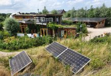 Figure: Aardehuizen house and EV-charging garage