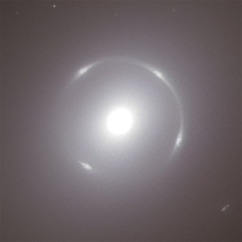 Close-up of the Einstein ring around galaxy NGC 6505